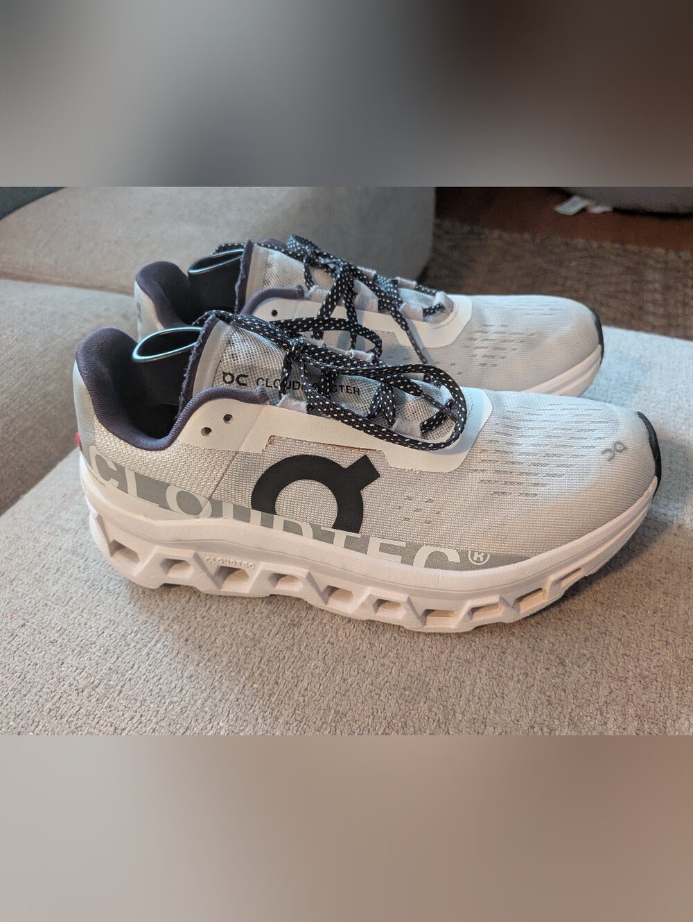 On Cloudmonster Women's 8.5